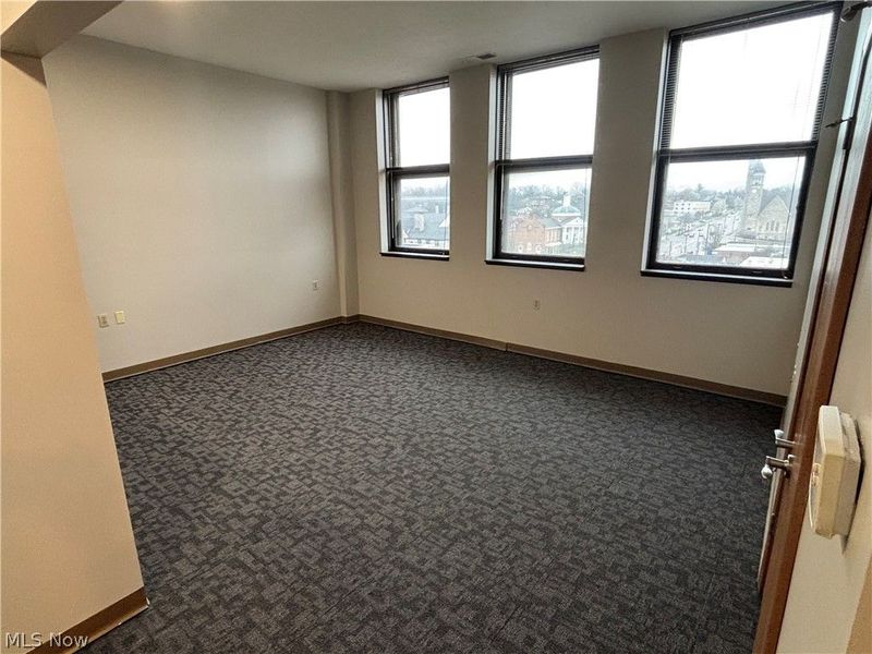 59 Lincoln Way E, Unit 702, Massillon, OH 44646 Photo 2