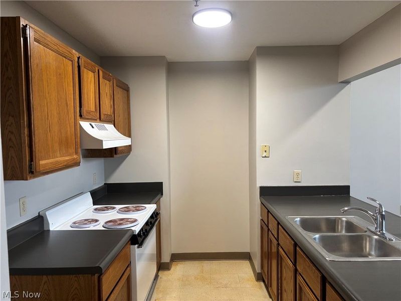 59 Lincoln Way E, Unit 702, Massillon, OH 44646 Photo 4