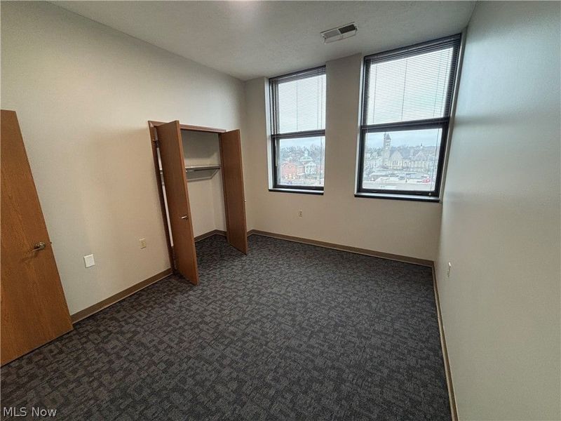 59 Lincoln Way E, Unit 702, Massillon, OH 44646 Photo 6