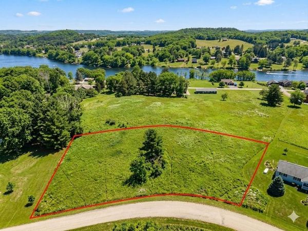 L483-484 Summit Point Drive, La Valle, WI 53941