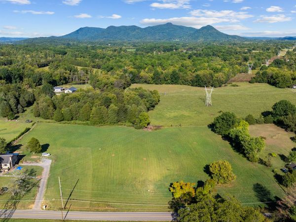 8012 Corryton Rd, Corryton, TN 37721