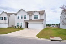 413 Ambrose Drive photo 4