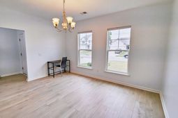 413 Ambrose Drive photo 4