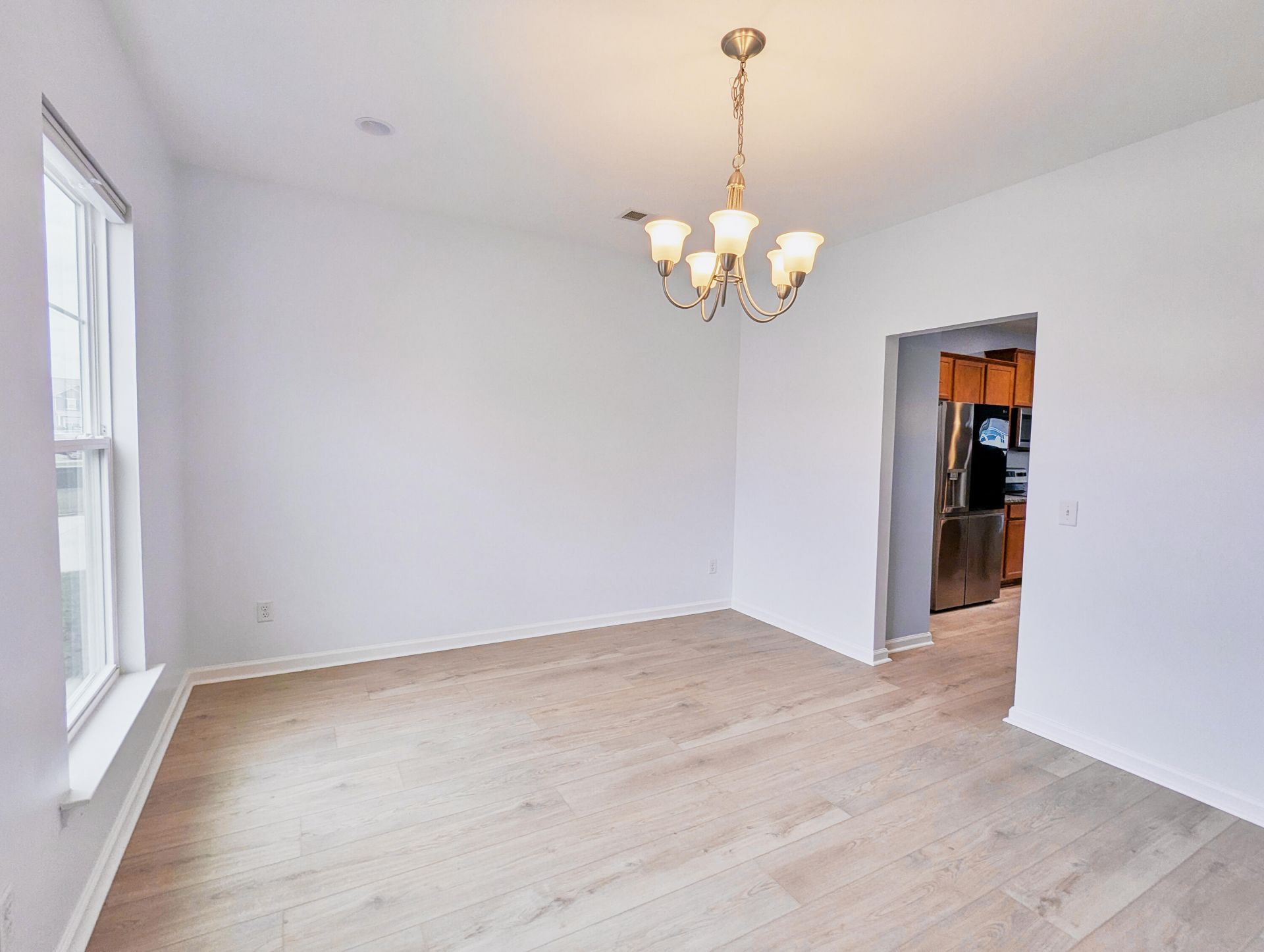 413 Ambrose Drive Photo 6