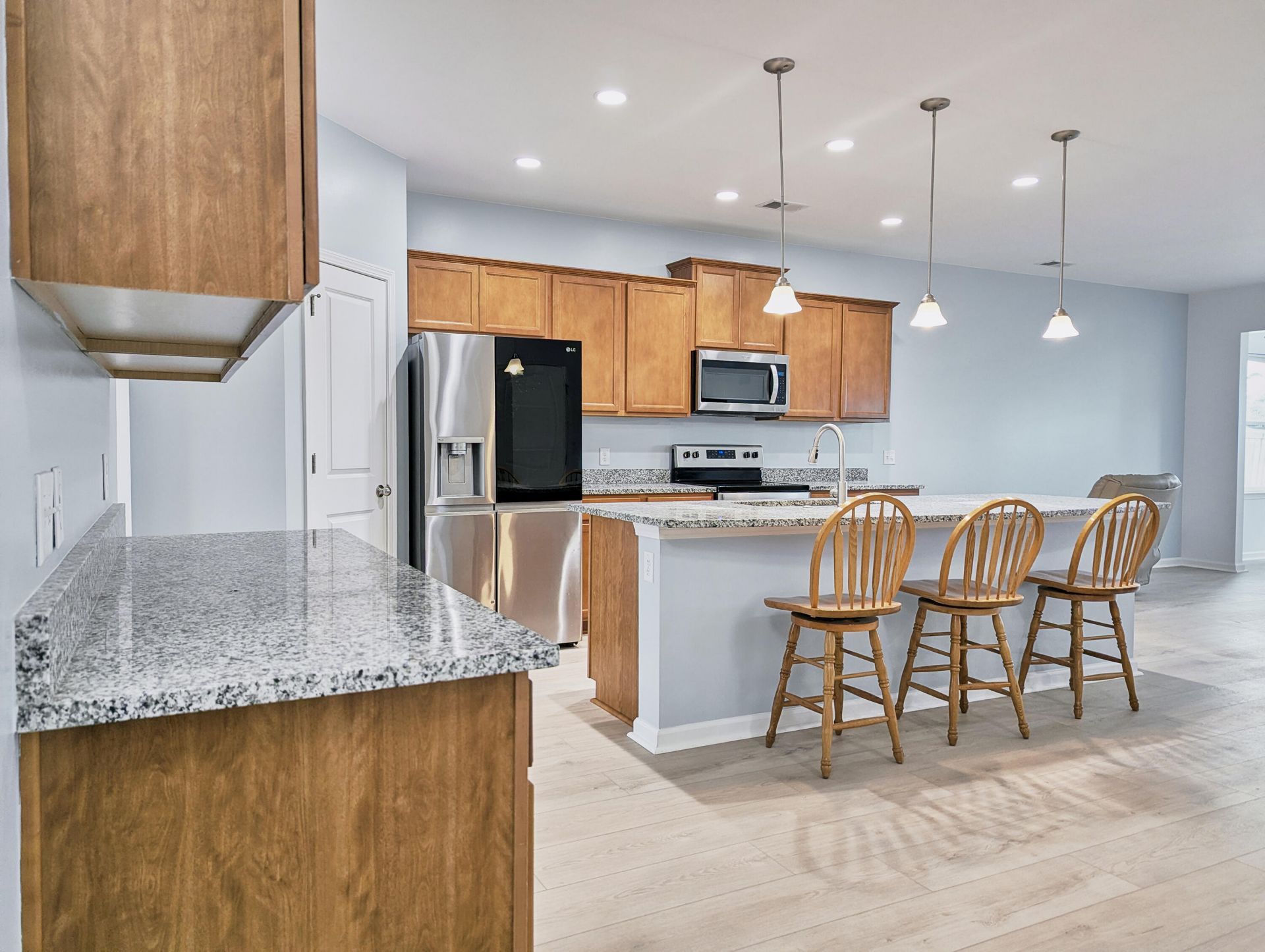 413 Ambrose Drive Photo 8