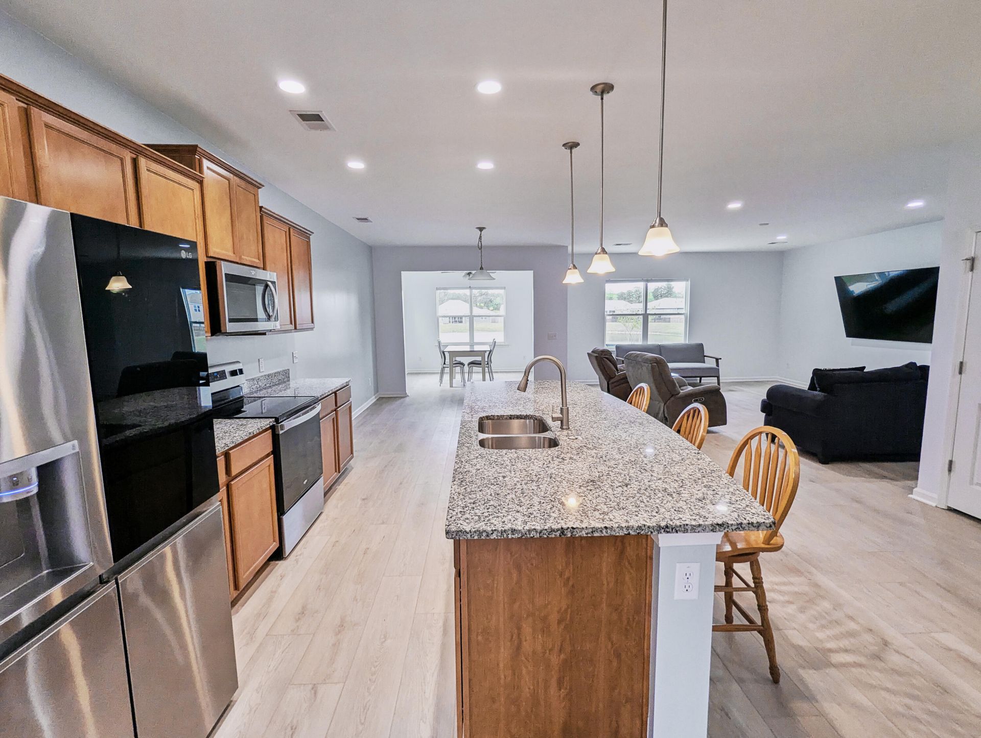 413 Ambrose Drive Photo 9