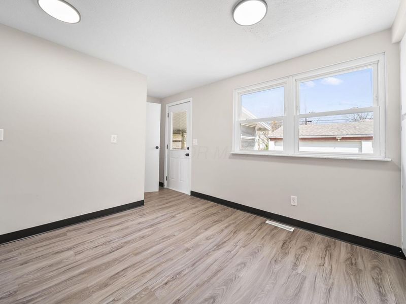 2414 Taymouth Road, Columbus, OH 43229 Photo 10