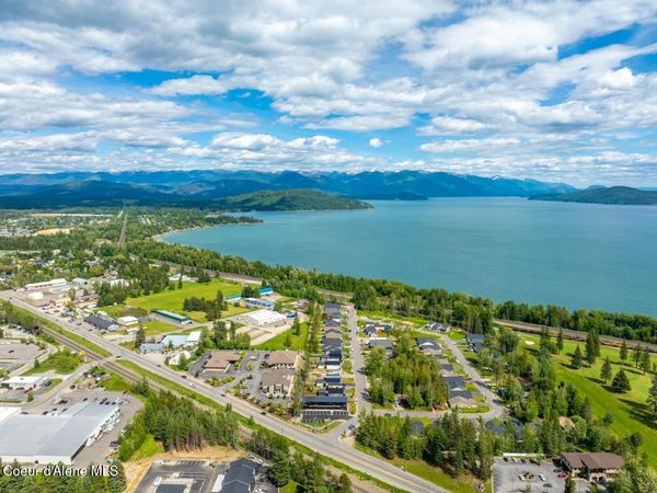 50 Carnelian Ave , Unit 203, Ponderay, ID 83852