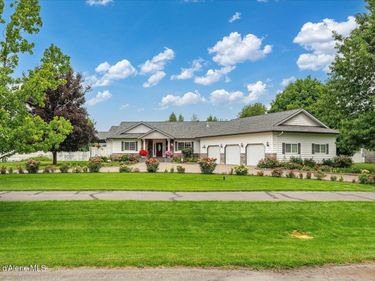 2145 W Grange Ave , Post Falls, ID 83854