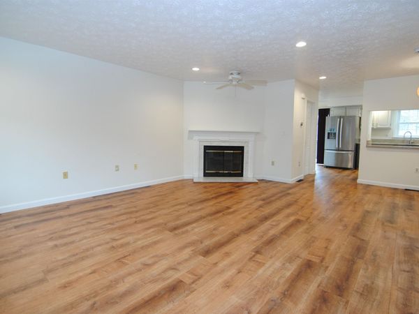 5 Cadogan Way, Nashua, NH 03062