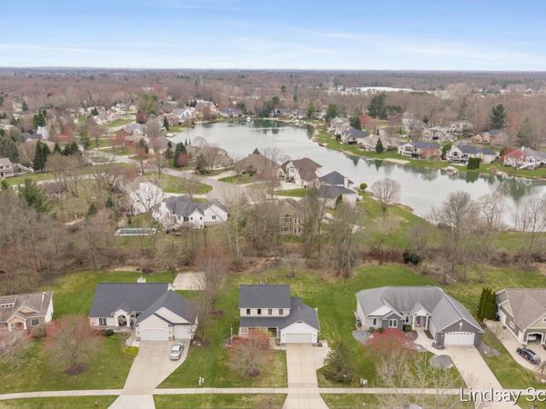 7855 Meadowood Drive, Hudsonville, MI 49426