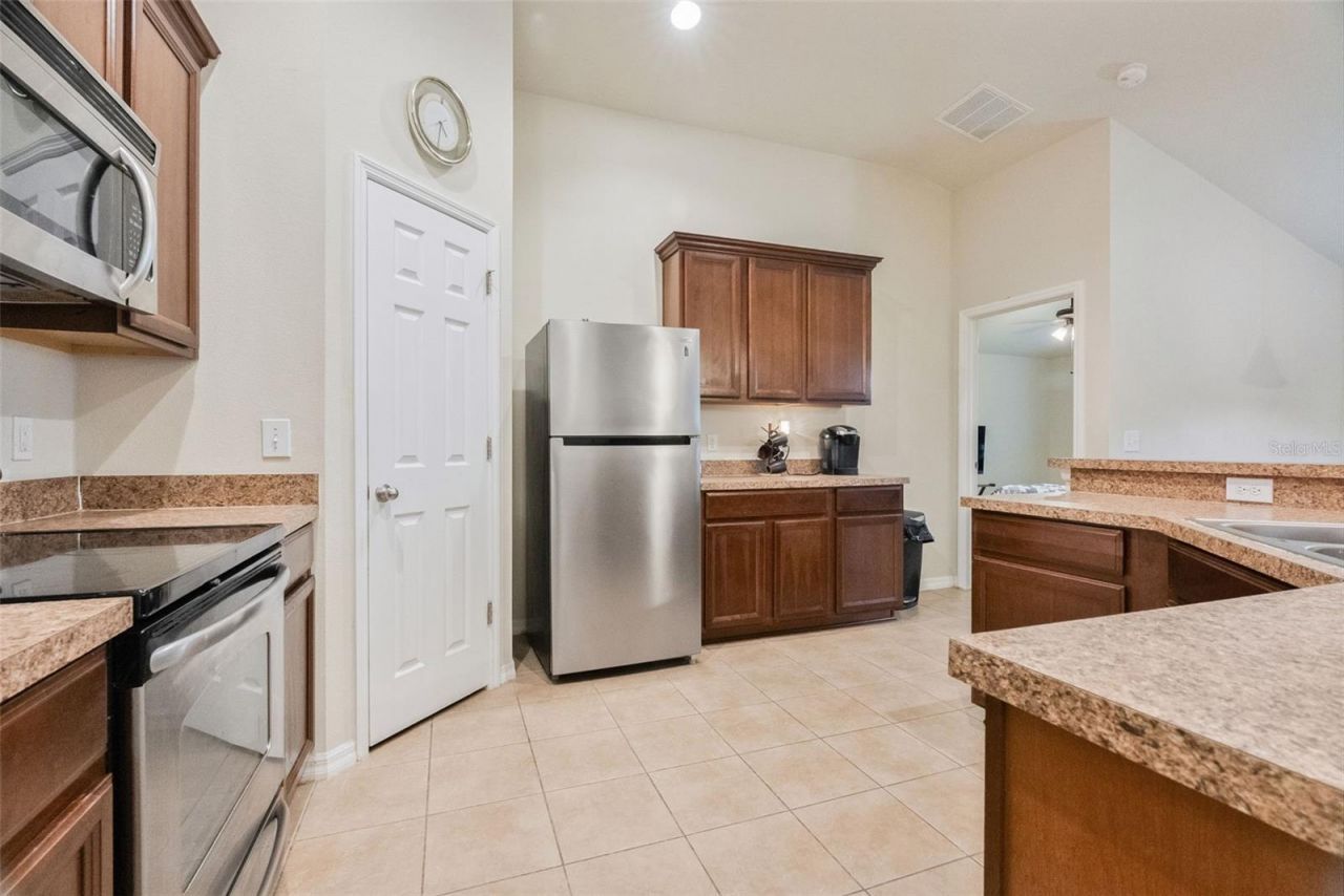 677 Seneca Trail, Saint Cloud, FL 34772 Photo