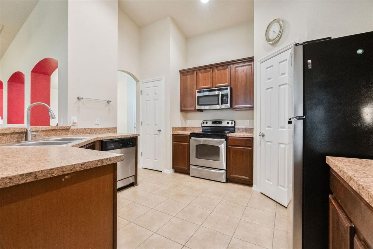 677 Seneca Trail, Saint Cloud, FL 34772 Photo