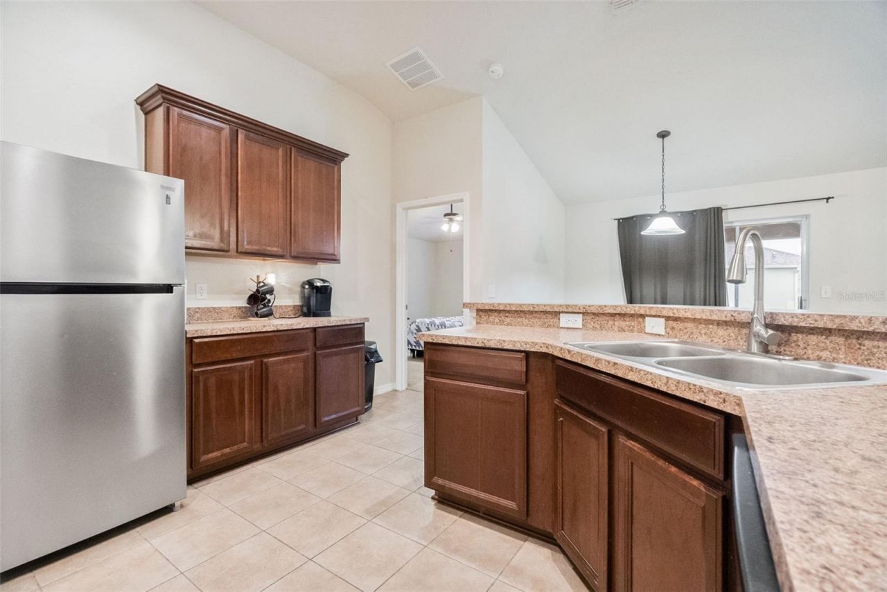 677 Seneca Trail, Saint Cloud, FL 34772 Photo