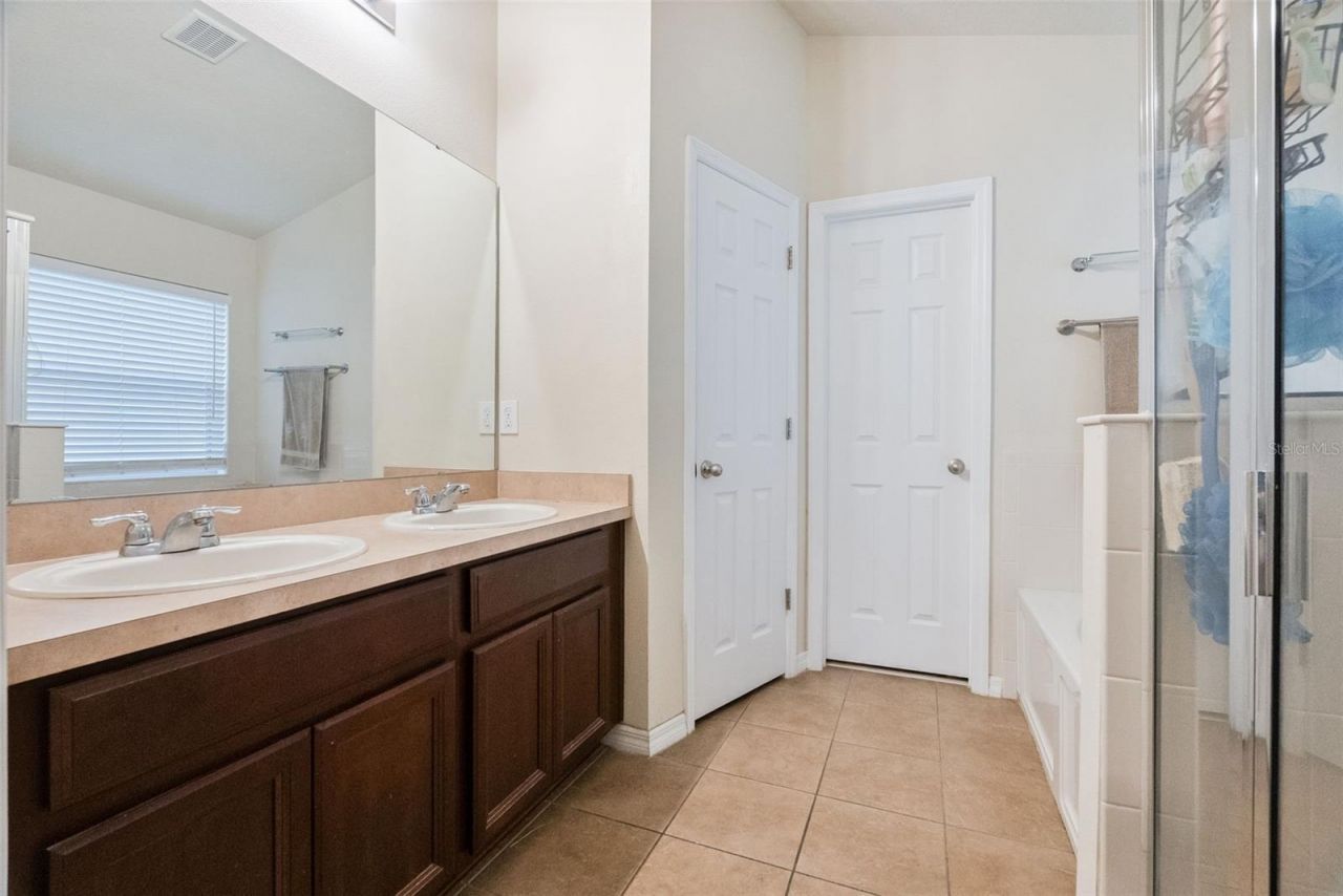 677 Seneca Trail, Saint Cloud, FL 34772 Photo