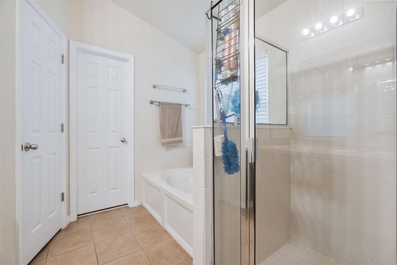 677 Seneca Trail, Saint Cloud, FL 34772 Photo