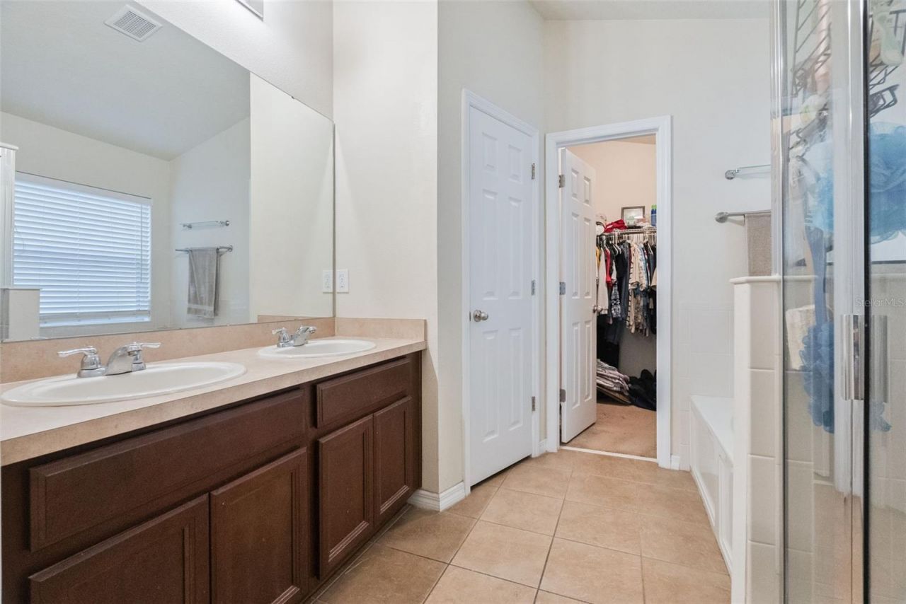 677 Seneca Trail, Saint Cloud, FL 34772 Photo