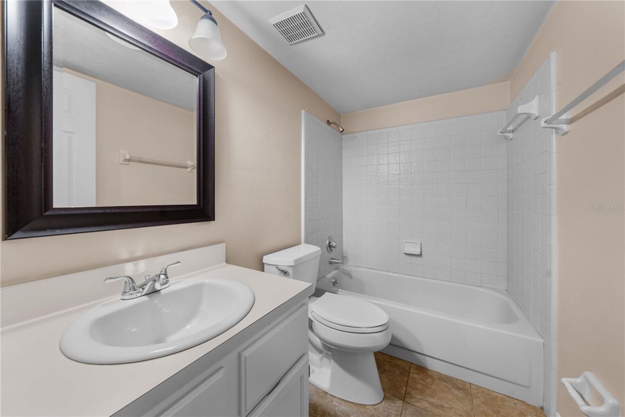 5701 SW 10th Place, Gainesville, FL 32607 Photo