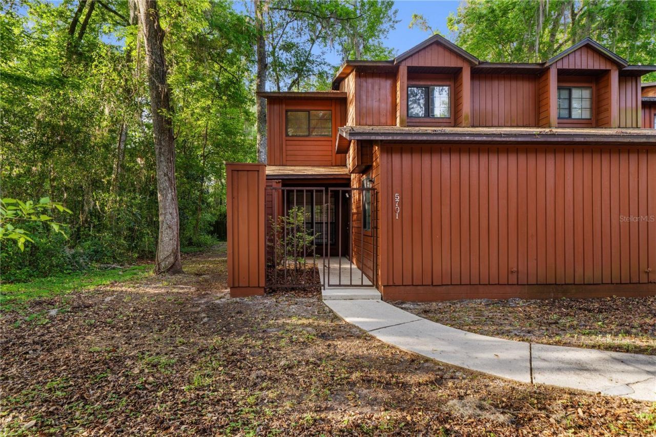 5701 SW 10th Place, Gainesville, FL 32607 Photo