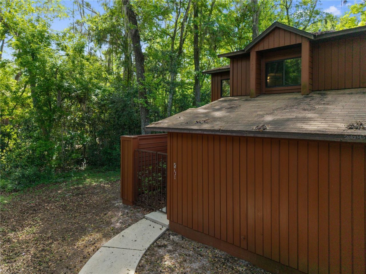 5701 SW 10th Place, Gainesville, FL 32607 Photo