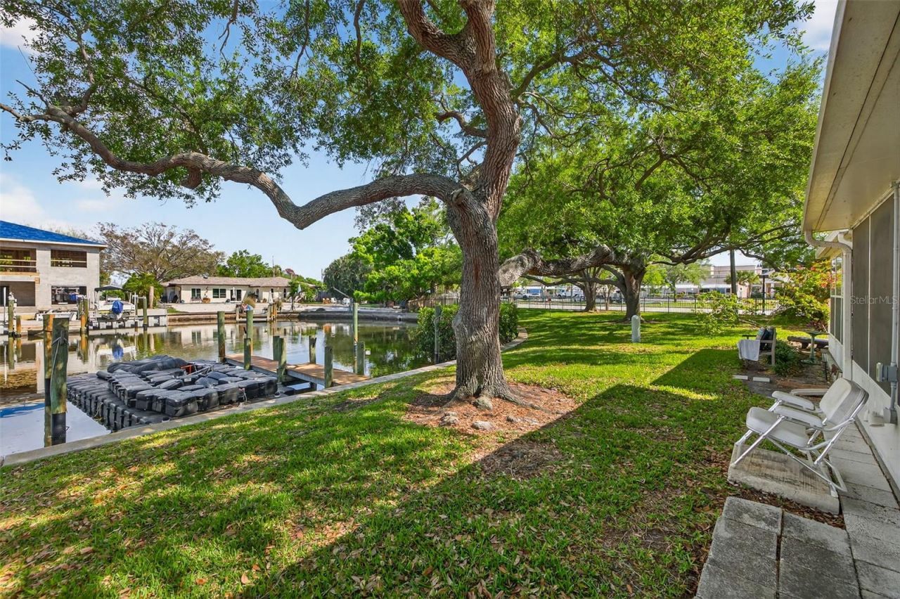 6257 Cape Hatteras Way Ne, Unit 5, Saint Petersburg, FL 33702 Photo