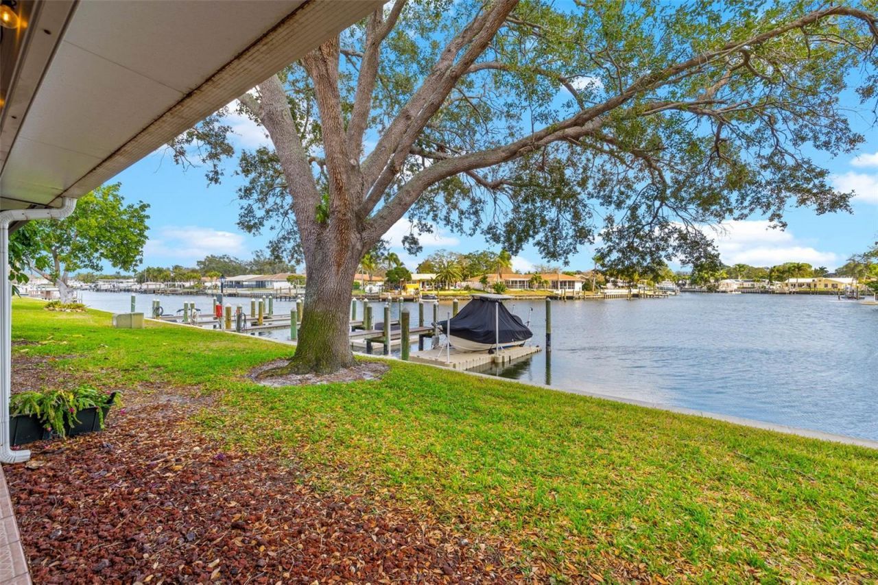 6257 Cape Hatteras Way Ne, Unit 5, Saint Petersburg, FL 33702 Photo