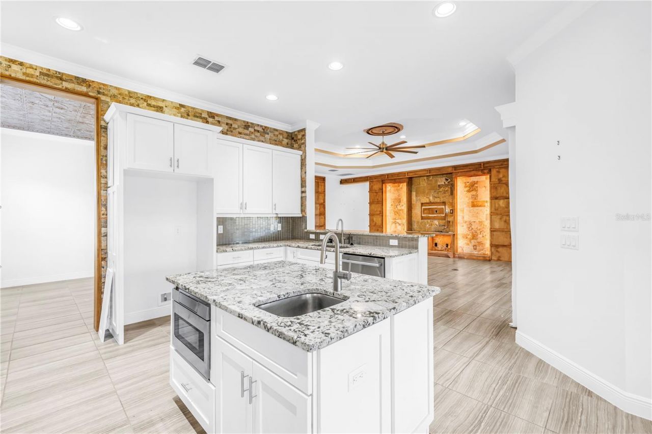 15939 Cape Coral Drive , Wimauma, FL 33598 Photo