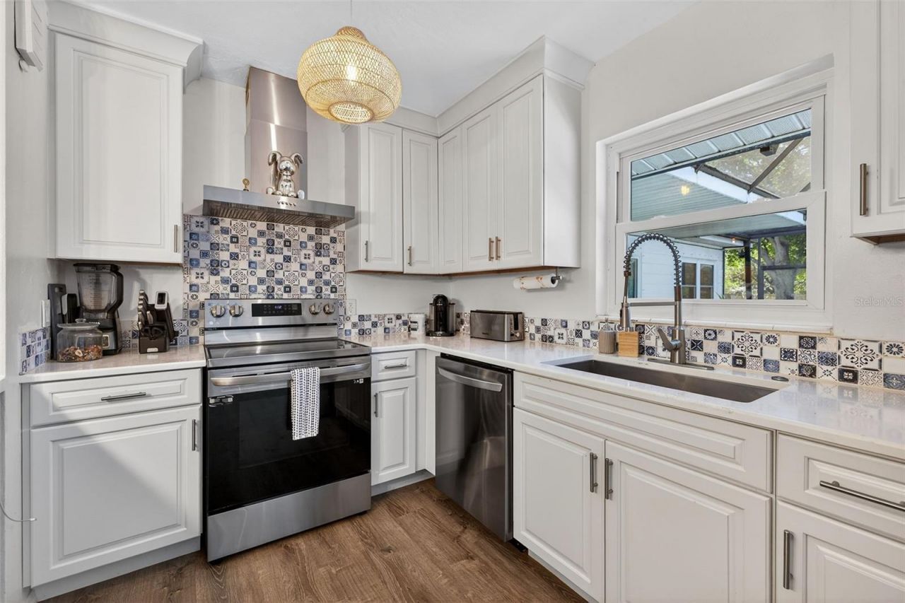 1760 75th Avenue N, Saint Petersburg, FL 33702 Photo