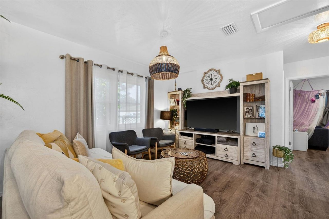 1760 75th Avenue N, Saint Petersburg, FL 33702 Photo