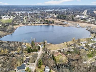4253 Link Drive, Brighton Twp, MI 48114