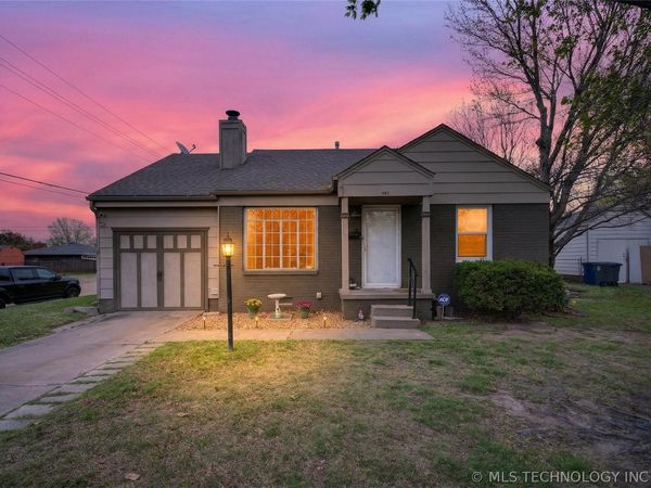 903 S Richmond Avenue , Tulsa, OK 74112