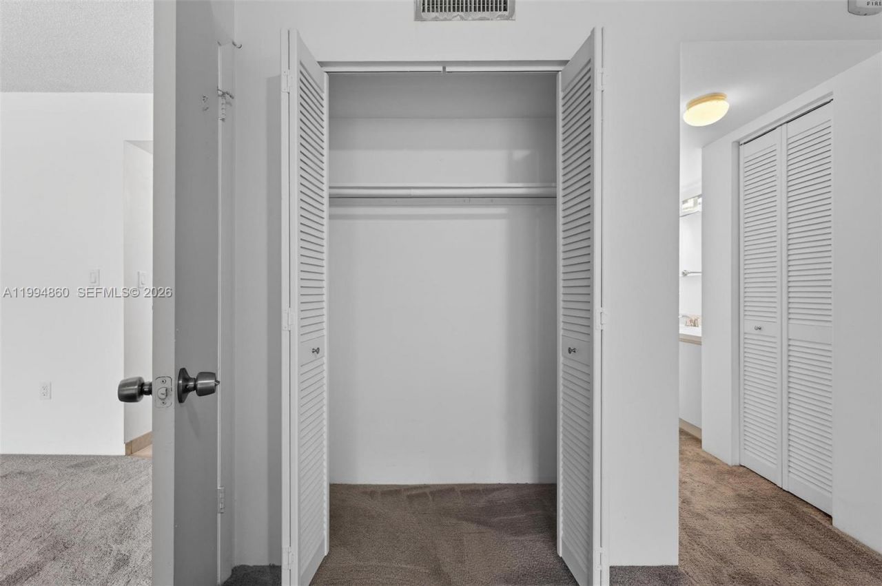 1400 Saint Charles Pl, Unit 222, Pembroke Pines, FL 33026 Photo