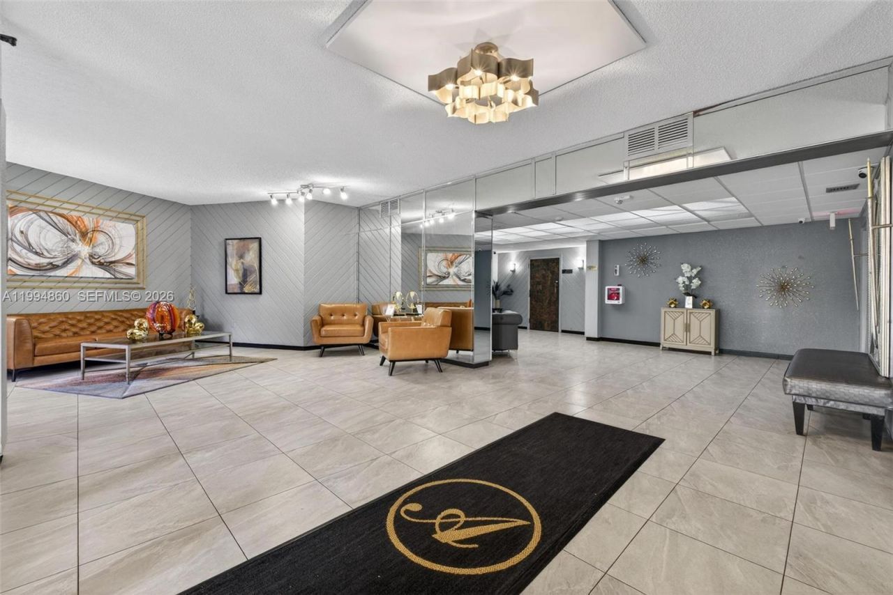 1400 Saint Charles Pl, Unit 222, Pembroke Pines, FL 33026 Photo