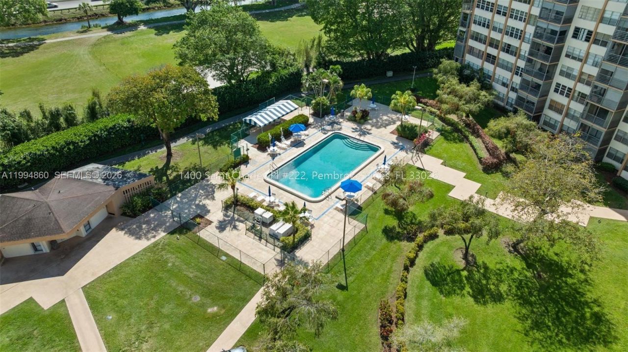 1400 Saint Charles Pl, Unit 222, Pembroke Pines, FL 33026 Photo