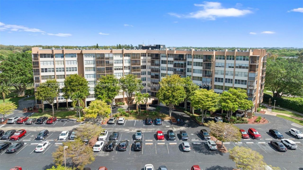 1400 Saint Charles Pl, Unit 222, Pembroke Pines, FL 33026 Photo