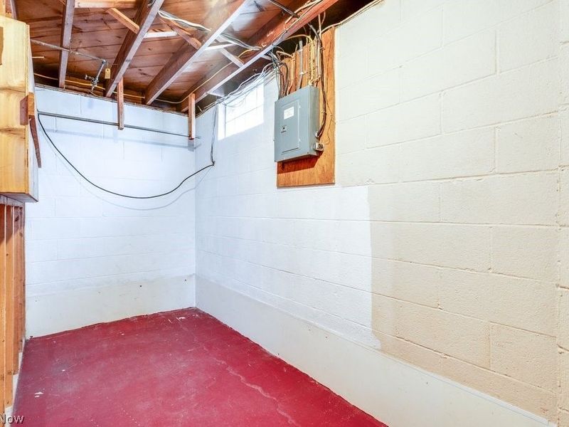 545 Hillman Road, Akron, OH 44312 Photo 32