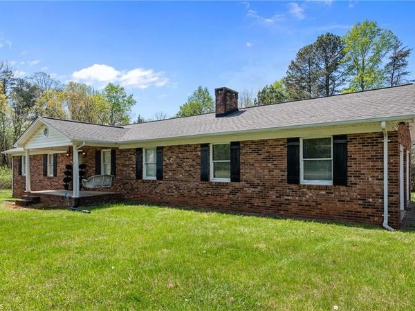 8317 Patricia Drive , Stokesdale, NC 27357
