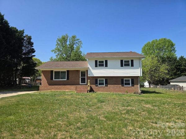 1708 Caromar Place NW, Concord, NC 28027