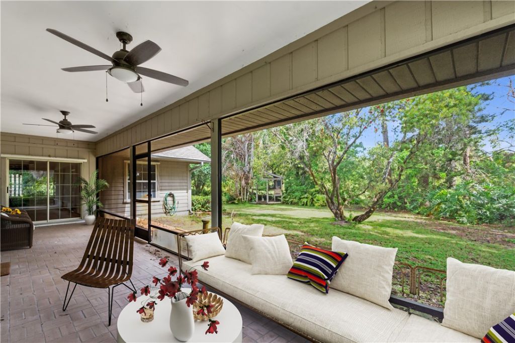 346 34th Court Sw, Vero Beach, FL 32968 Photo