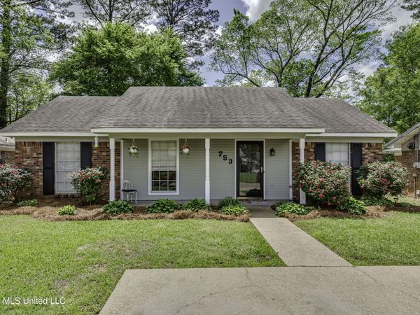 753 Clearmont Drive, Pearl, MS 39208