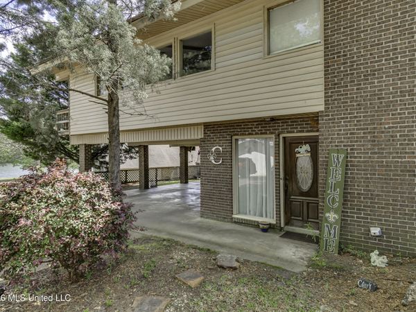 105 Point Clear , Florence, MS 39073