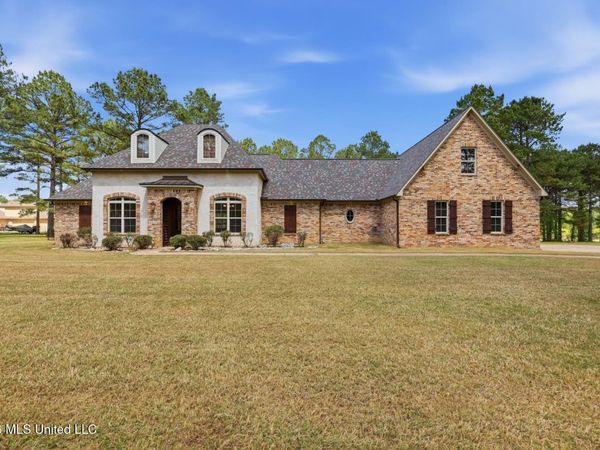 306 Kitty Hawk Circle, Brandon, MS 39047