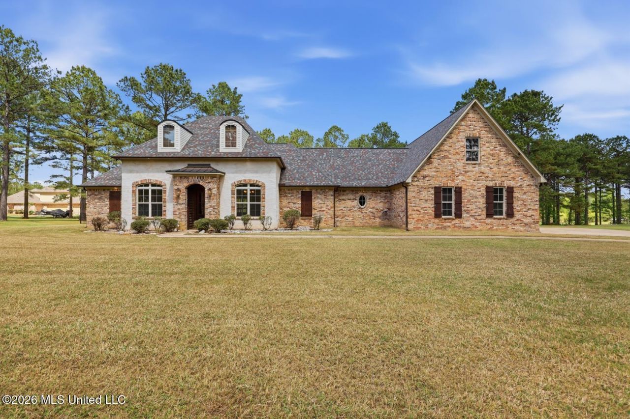 306 Kitty Hawk Circle, Brandon, MS 39047 Main Photo