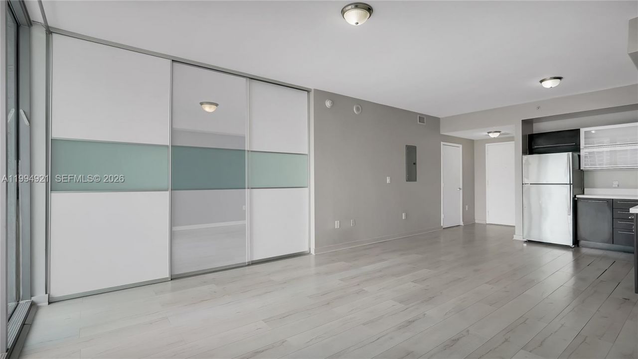 90 SW 3rd St , Unit 3003, Miami, FL 33130 Photo