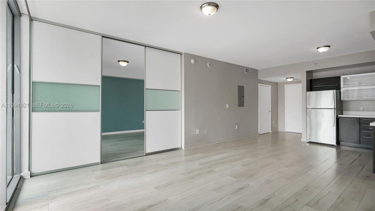 90 SW 3rd St , Unit 3003, Miami, FL 33130 Photo