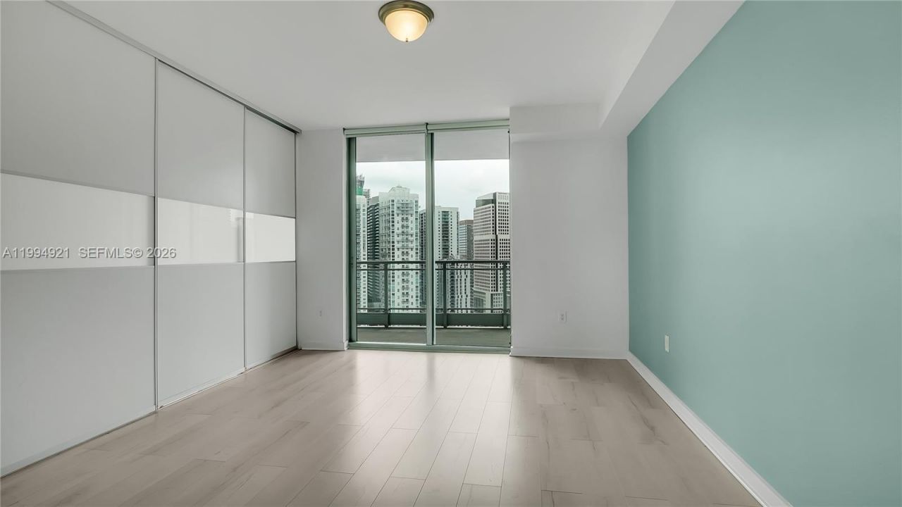 90 SW 3rd St , Unit 3003, Miami, FL 33130 Photo