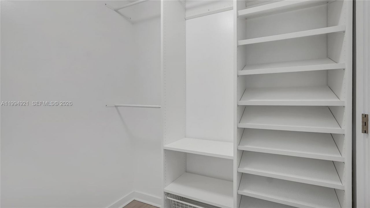 90 SW 3rd St , Unit 3003, Miami, FL 33130 Photo