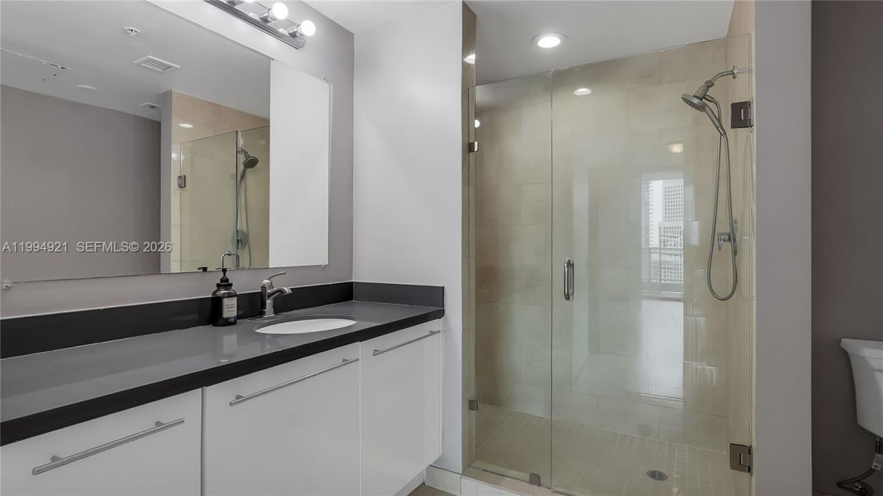 90 SW 3rd St , Unit 3003, Miami, FL 33130 Photo