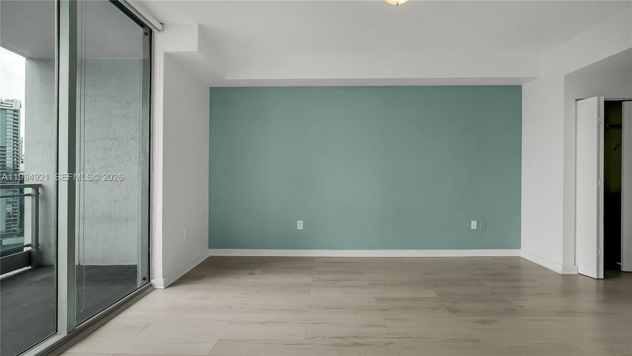 90 SW 3rd St , Unit 3003, Miami, FL 33130 Photo