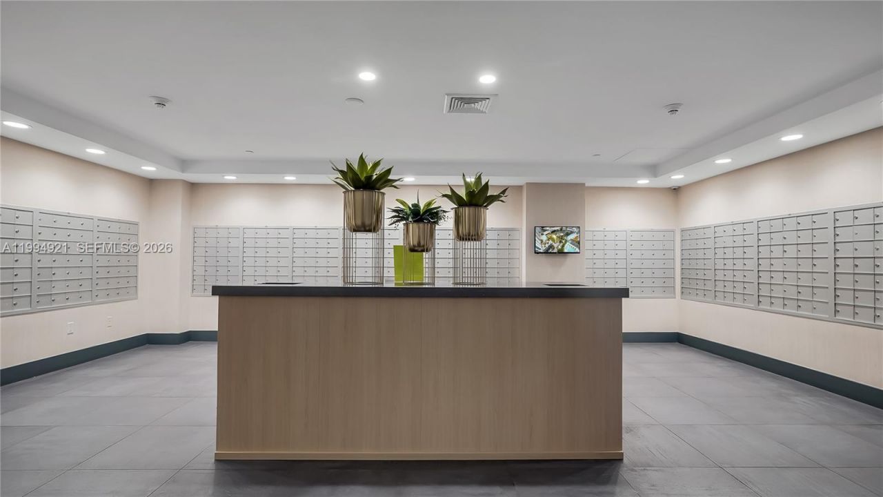 90 SW 3rd St , Unit 3003, Miami, FL 33130 Photo